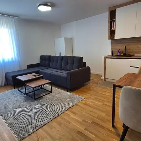 Myplace 42,56,70 Apartman Tuzla